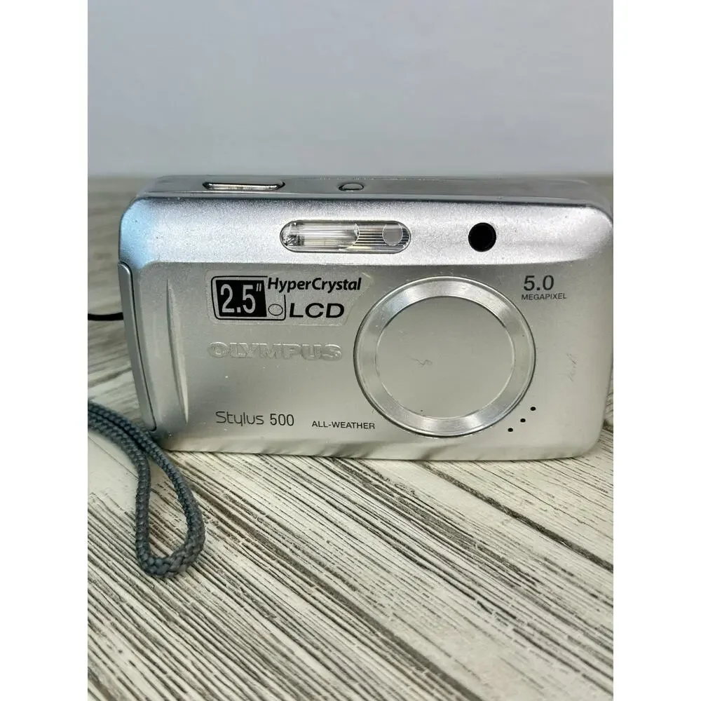 Vtg Olympus Stylus 500 All Weather 5MP Digital Camera w/Battery & Charger Tested - Picture 2 of 9